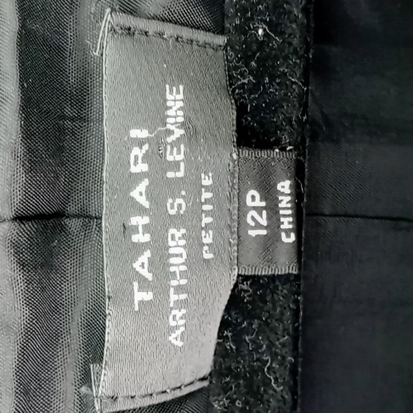 Tahari ASL Envelope Collar Women's Black Sheath Dress With Big Button Size 12P - Picture 5 of 11